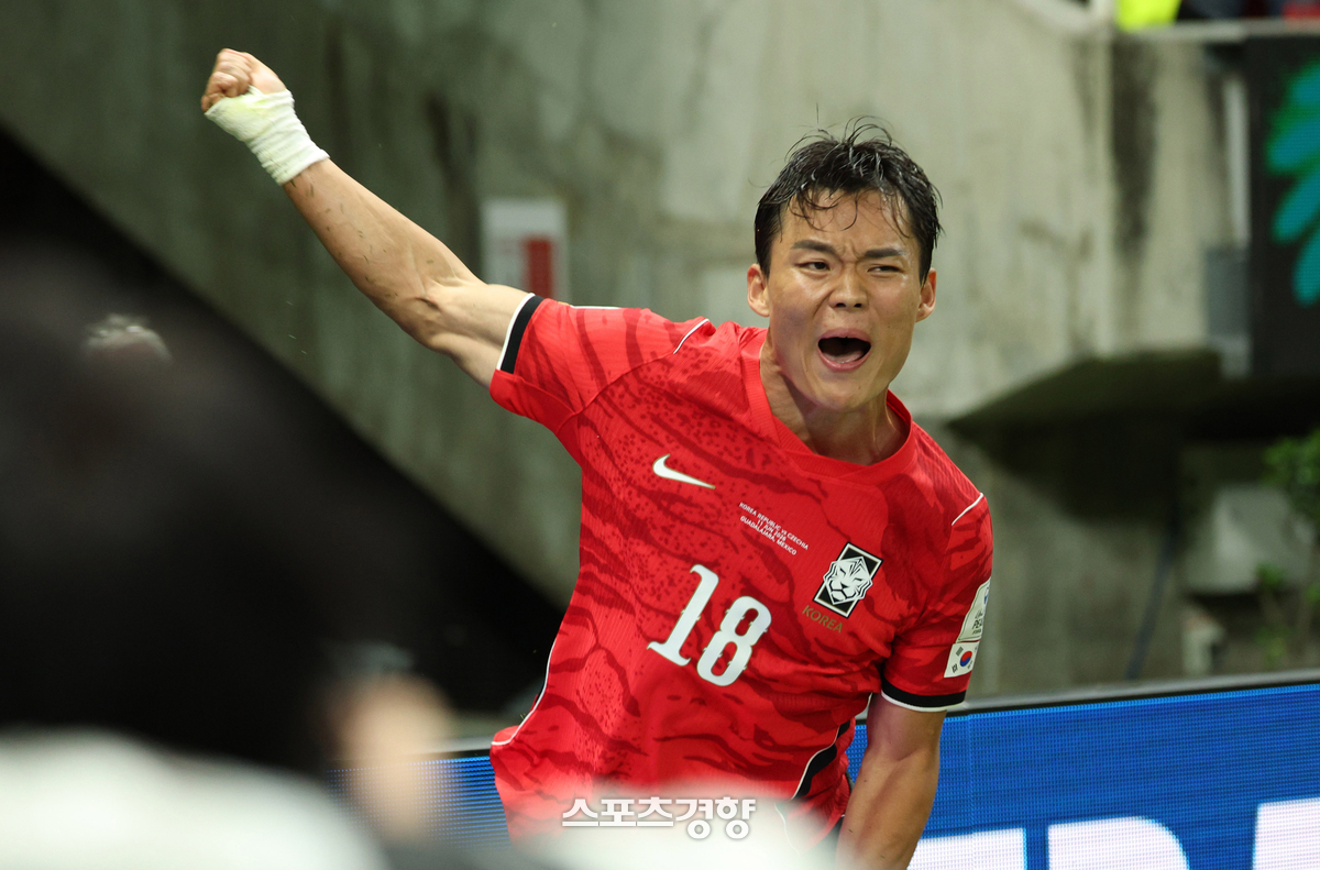 12일(한국시각) 멕시코 과달라하라 사포판의 에스타디오 과달라하라에서 열린 2026 북중미월드컵 대한민국과 체코의 경기. 오현규가 역전골을 터뜨리고 기뻐하고 있다. 2026.06.12 과달라하라=사진공동취재단